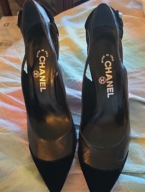 Chanel Women’s Black Pointed-Toe  Heels